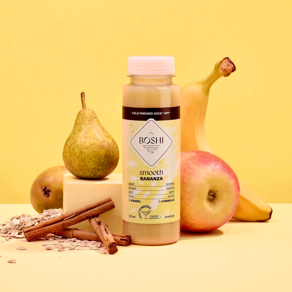 Flesje Boshi Bananza tussen peer, banaan, appel, kaneel en havervlokken